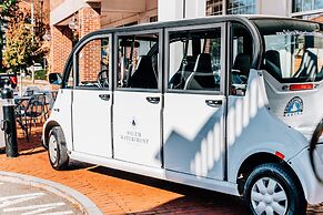 Salem Waterfront Hotel & Suites