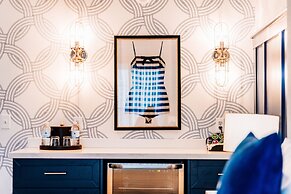 Salem Waterfront Hotel & Suites