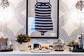 Salem Waterfront Hotel & Suites