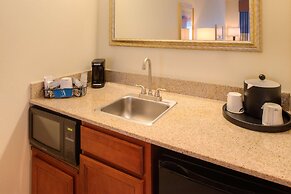 Hampton Inn & Suites Ontario