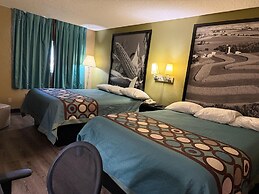 Super 8 by Wyndham Mendota I-39