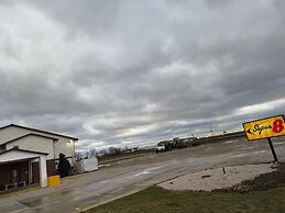 Super 8 by Wyndham Mendota I-39