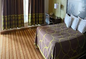 Super 8 by Wyndham Wells