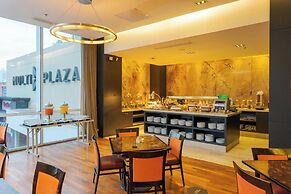 Courtyard by Marriott Panama Multiplaza Mall