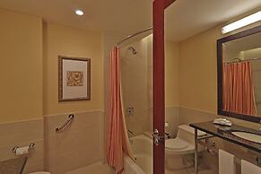 Courtyard by Marriott Panama Multiplaza Mall