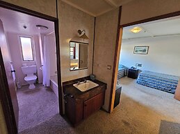 Discovery Countrytime Hotel