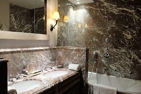 Hotel Relais Bourgondisch Cruyce - A Luxe Worldwide Hotel