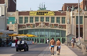 Colts Neck Inn Hotel