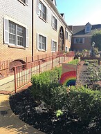 Colts Neck Inn Hotel