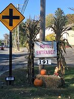 Colts Neck Inn Hotel