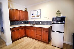 Anaheim Executive Inn & Suites