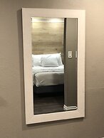 Anaheim Executive Inn & Suites