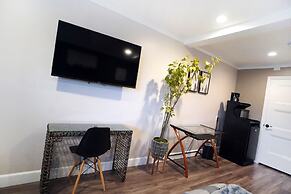 Anaheim Executive Inn & Suites