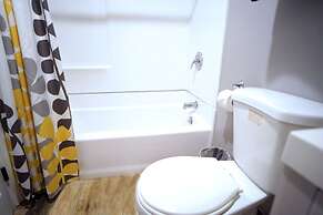 Anaheim Executive Inn & Suites