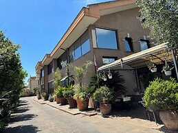 Euro House Inn Airport