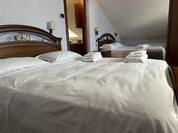 Euro House Inn Airport