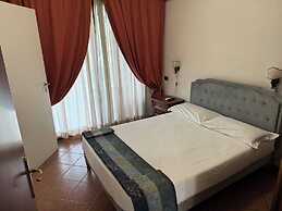 Euro House Inn Airport