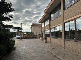 Euro House Inn Airport