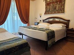 Euro House Inn Airport