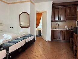 Euro House Inn Airport