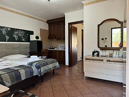 Euro House Inn Airport