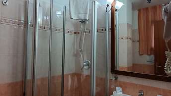 Euro House Inn Airport