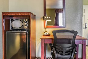 Quality Inn & Suites Ann Arbor Hwy 23