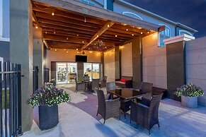 La Quinta Inn & Suites by Wyndham Laredo Airport