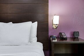 La Quinta Inn & Suites by Wyndham Laredo Airport
