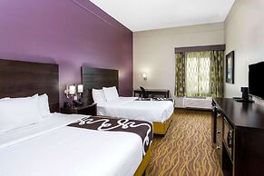 La Quinta Inn & Suites by Wyndham Laredo Airport