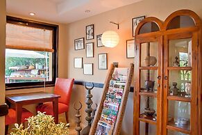 4Reasons Hotel And Bistro