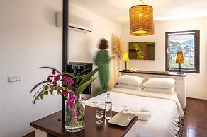 4Reasons Hotel And Bistro