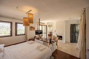 4Reasons Hotel And Bistro