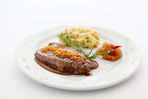 4Reasons Hotel And Bistro