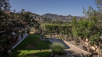 4Reasons Hotel And Bistro