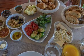 4Reasons Hotel And Bistro