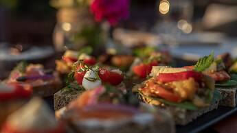 4Reasons Hotel And Bistro