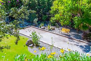 4Reasons Hotel And Bistro