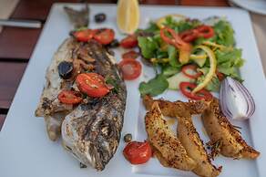 4Reasons Hotel And Bistro