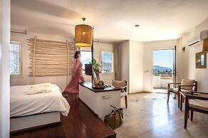 4Reasons Hotel And Bistro