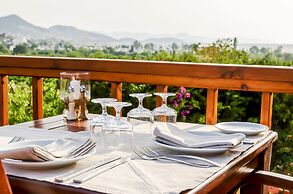 4Reasons Hotel And Bistro