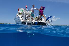 Compass Point Dive Resort