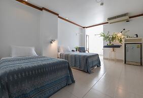 Collection O Howard Square Boutique Hotel