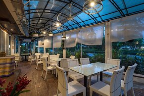 Collection O Howard Square Boutique Hotel