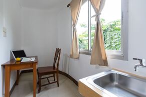 Collection O Howard Square Boutique Hotel