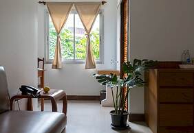 Collection O Howard Square Boutique Hotel