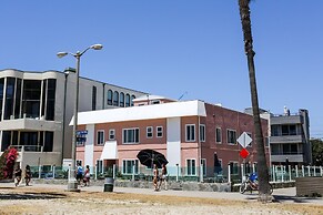 Venice on the Beach Hotel