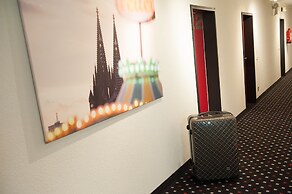 Hotel UHU Garni Köln