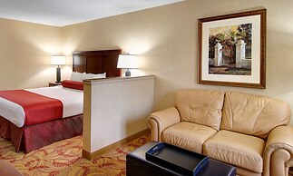 The Grand Hotel - Salem