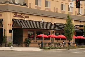 The Grand Hotel - Salem